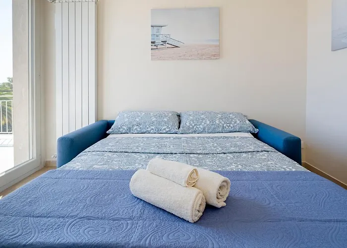 Guesthost - Tre Ponti Panoramic Seaview Apartamento *