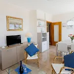 Guesthost - Tre Ponti Panoramic Seaview アパート