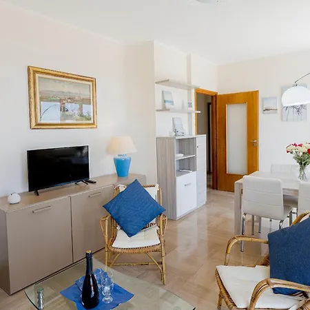 Tre Ponti Panoramic Seaview Apartment